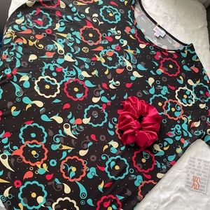 Lularoe Irma size XS tunic NWT